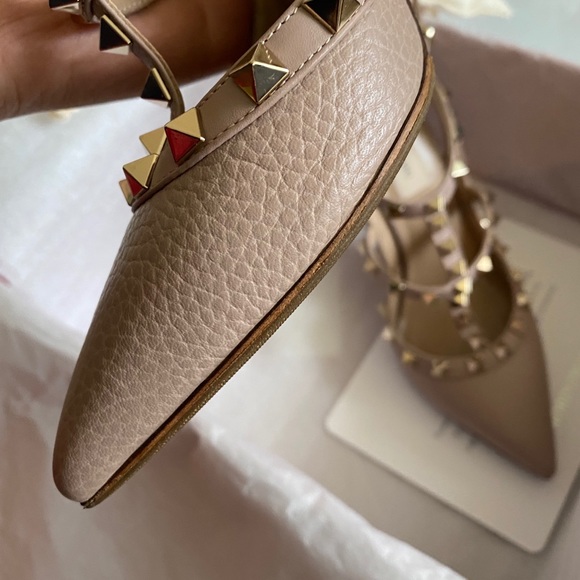 SOLD Valentino Rockstud Leather Slingback Pumps - Picture 8 of 11